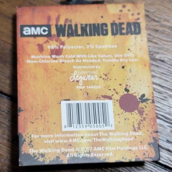 2 Pair AMC Walking Dead Crew Socks - OSFM NWT - Picture 4 of 4